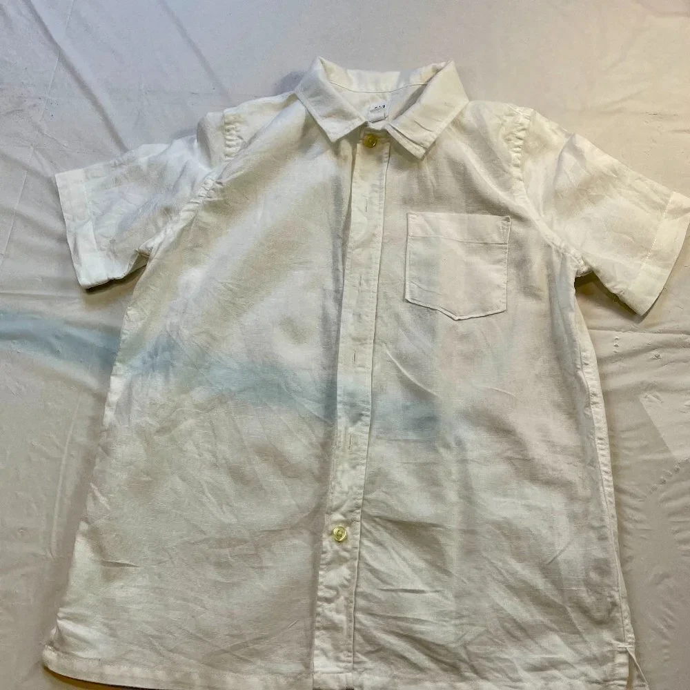 Gap White button down shirt Size M (8-9)